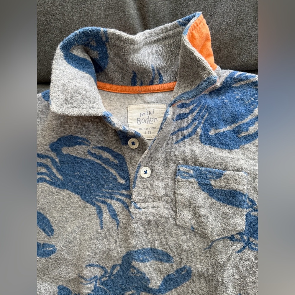 Mini Boden Terrycloth, gray Polo with Blue Crab Design. Size 5/6